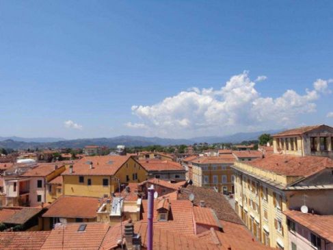 Bellissimo attico nel cuore del centro di Sarzana
