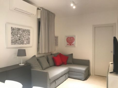 BILOCALE CON POSTO AUTO