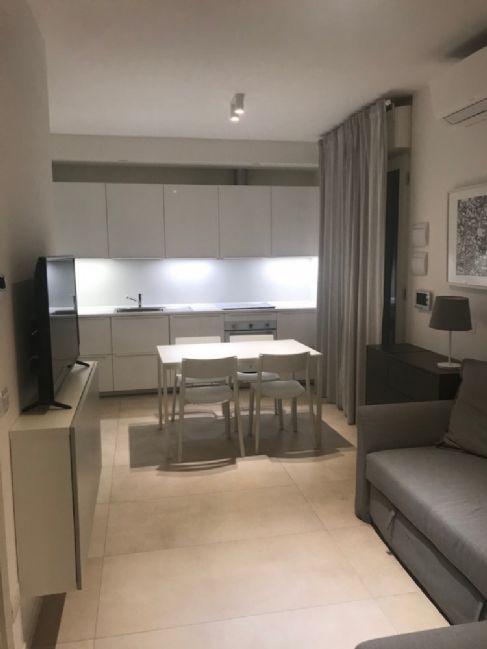 BILOCALE CON POSTO AUTO