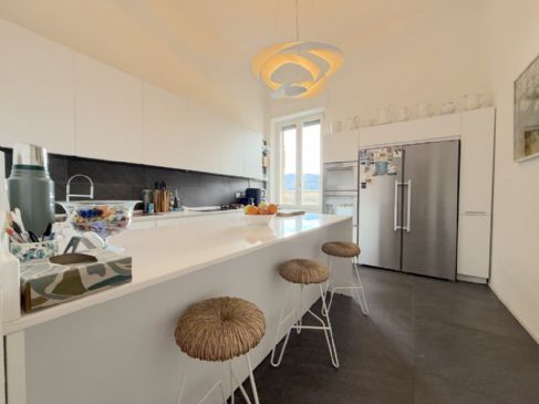 APPARTAMENTO PIAZZA VERDI CON RIFINITURE DI LUSSO