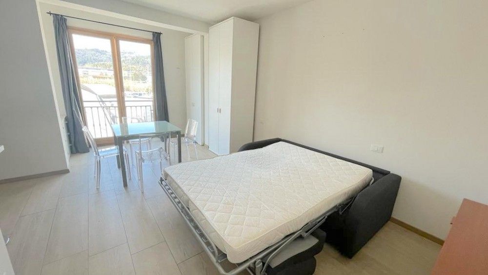 OPEN SPACE CON POSTO AUTO