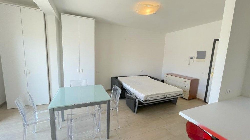 OPEN SPACE CON POSTO AUTO