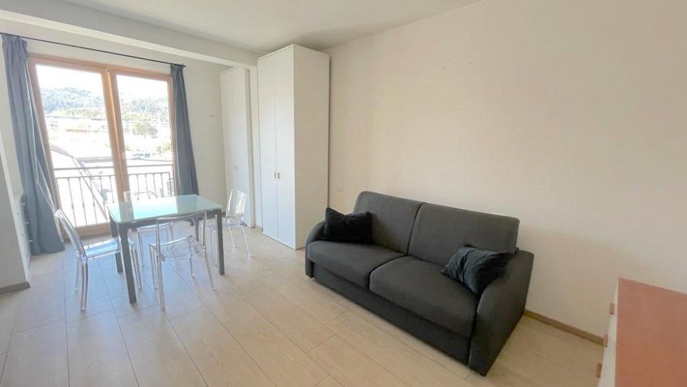 OPEN SPACE CON POSTO AUTO