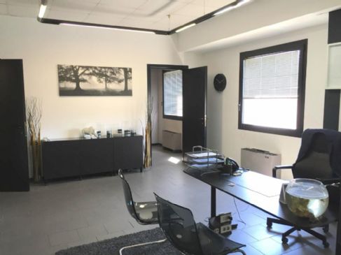 ufficio 150 mq zona retroportuale