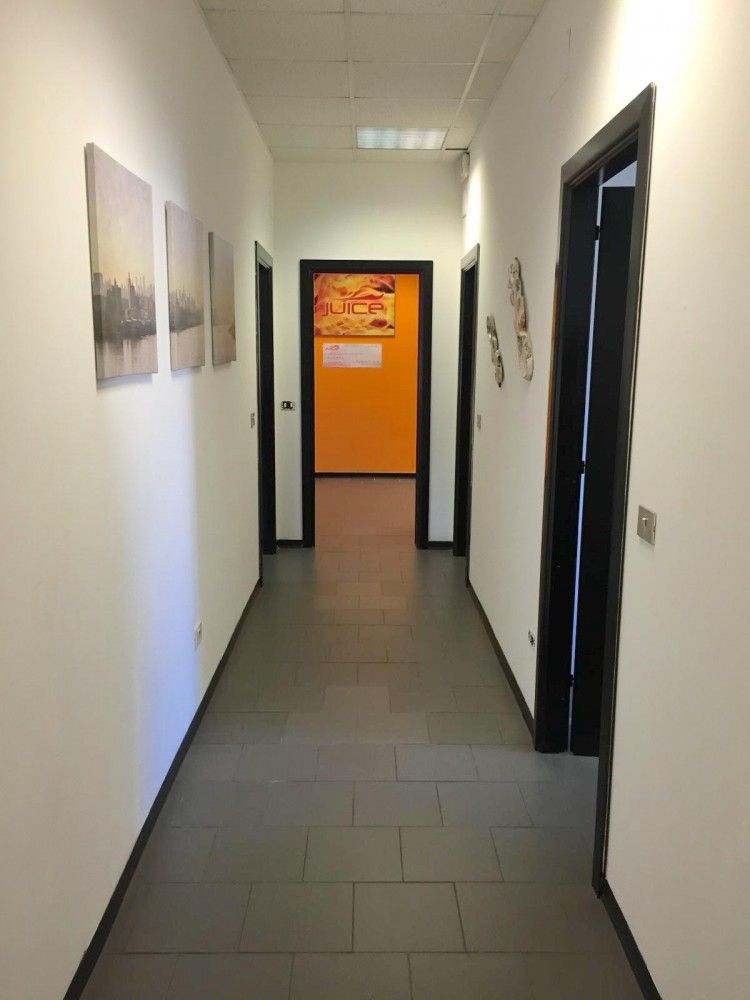 ufficio 150 mq zona retroportuale