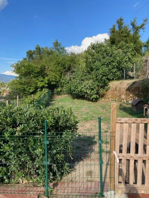 Vendesi Villino Indipendente con Terreno