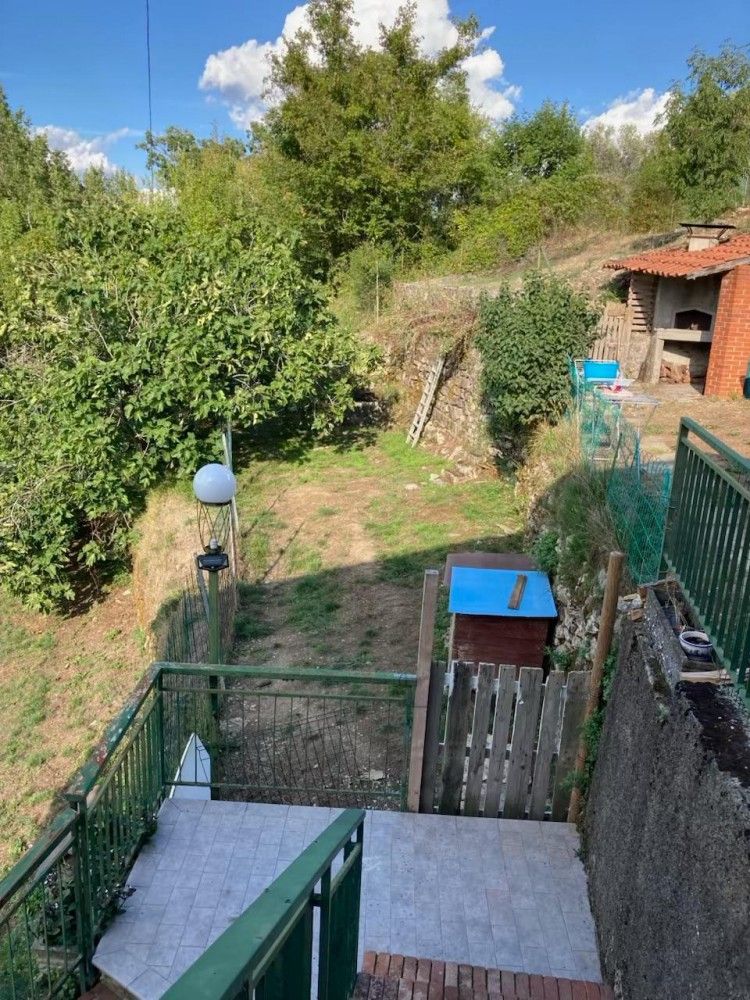 Vendesi Villino Indipendente con Terreno