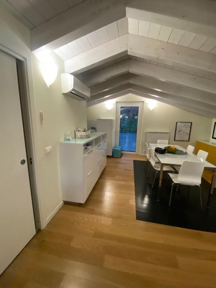 DUPLEX CON TERRAZZA VISTA MARE E BOX