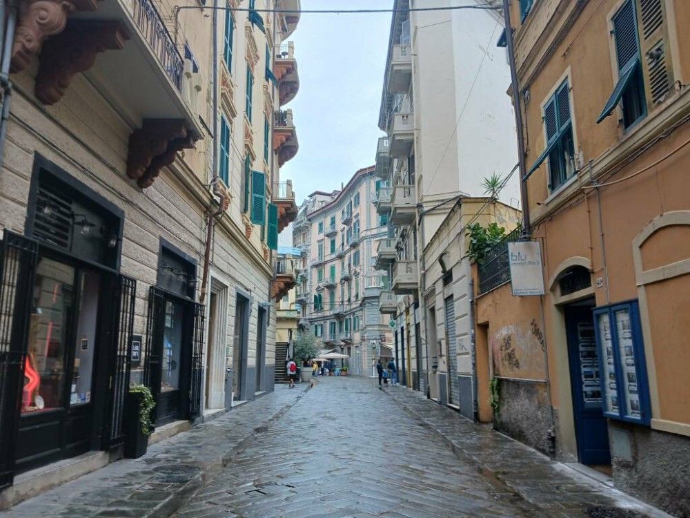 FONDO COMMERCIALE NEL CUORE DI LA SPEZIA