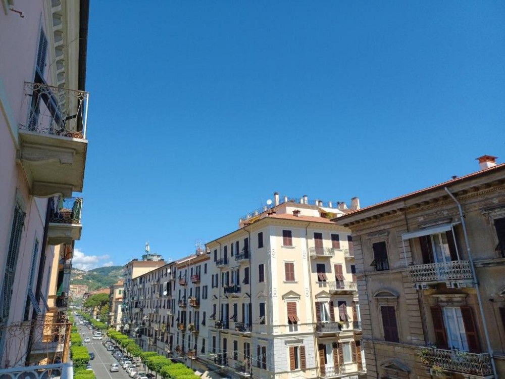 Fondo commerciale COrso Cavour
