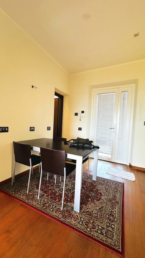 APPARTAMENTO IN AFFITTO TRANSITORIO