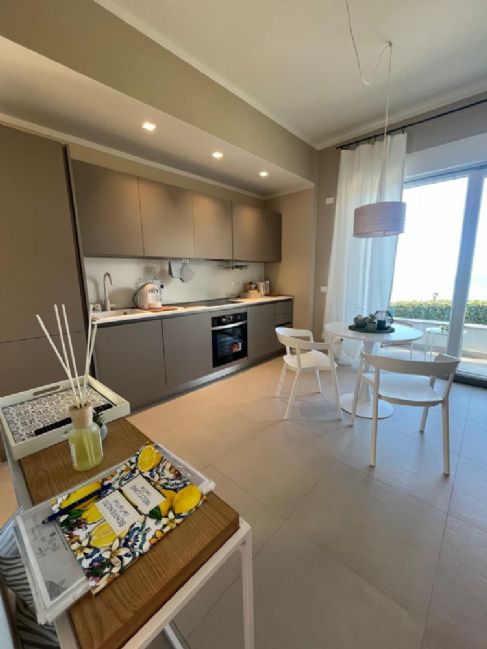 BILOCALE LERICI VISTA MARE
