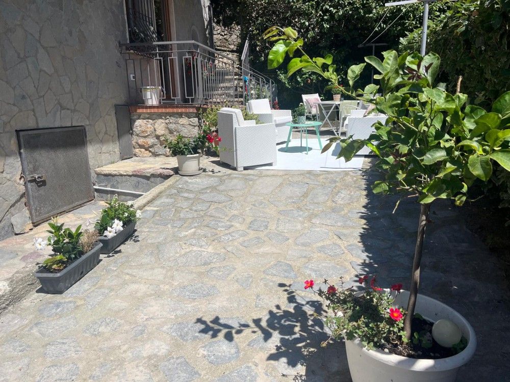 BILOCALE LERICI VISTA MARE