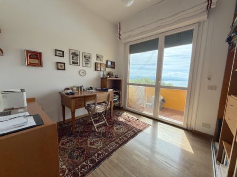 Elegante Appartamento Vista Mare.