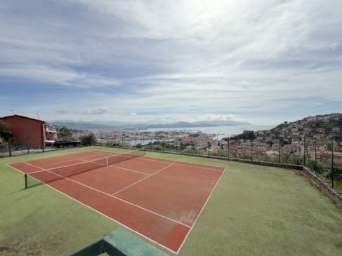 Elegante Appartamento Vista Mare.