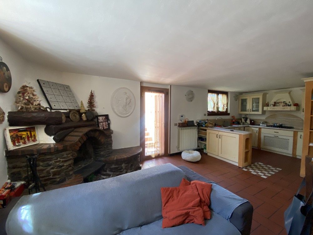5 vani con giardino privato e doppio ingresso