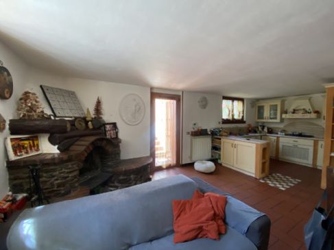 5 vani con giardino privato e doppio ingresso