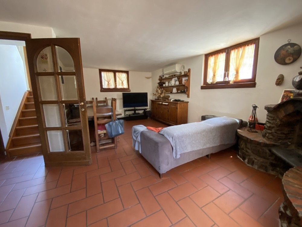 5 vani con giardino privato e doppio ingresso