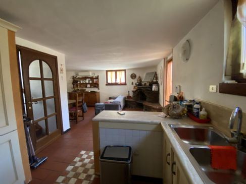 5 vani con giardino privato e doppio ingresso