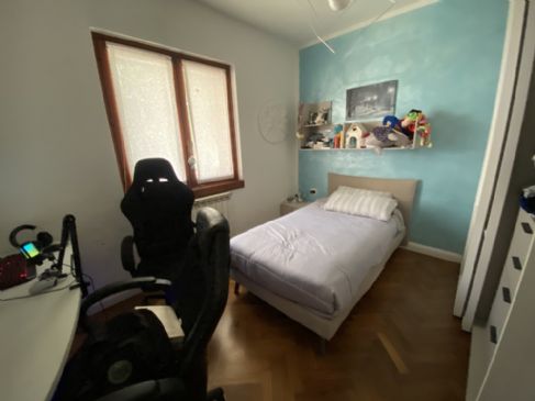 5 vani con giardino privato e doppio ingresso