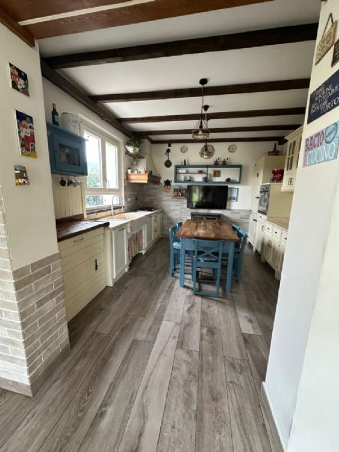 Villa Indipendente con Giardino Privato e Piscina