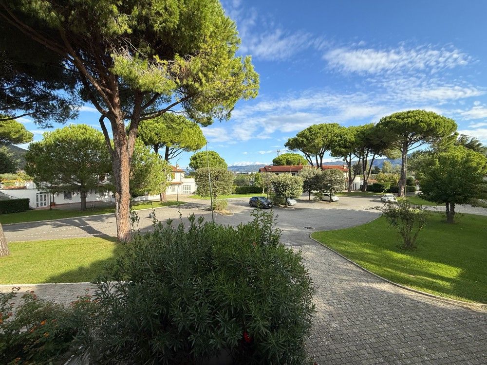 AMEGLIA APPARTAMENTO IN RESIDENCE
