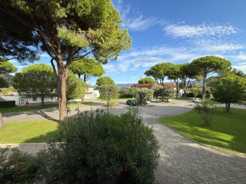 AMEGLIA APPARTAMENTO IN RESIDENCE