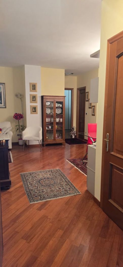 Sarzanello  Appartamento primo ed ultimo piano